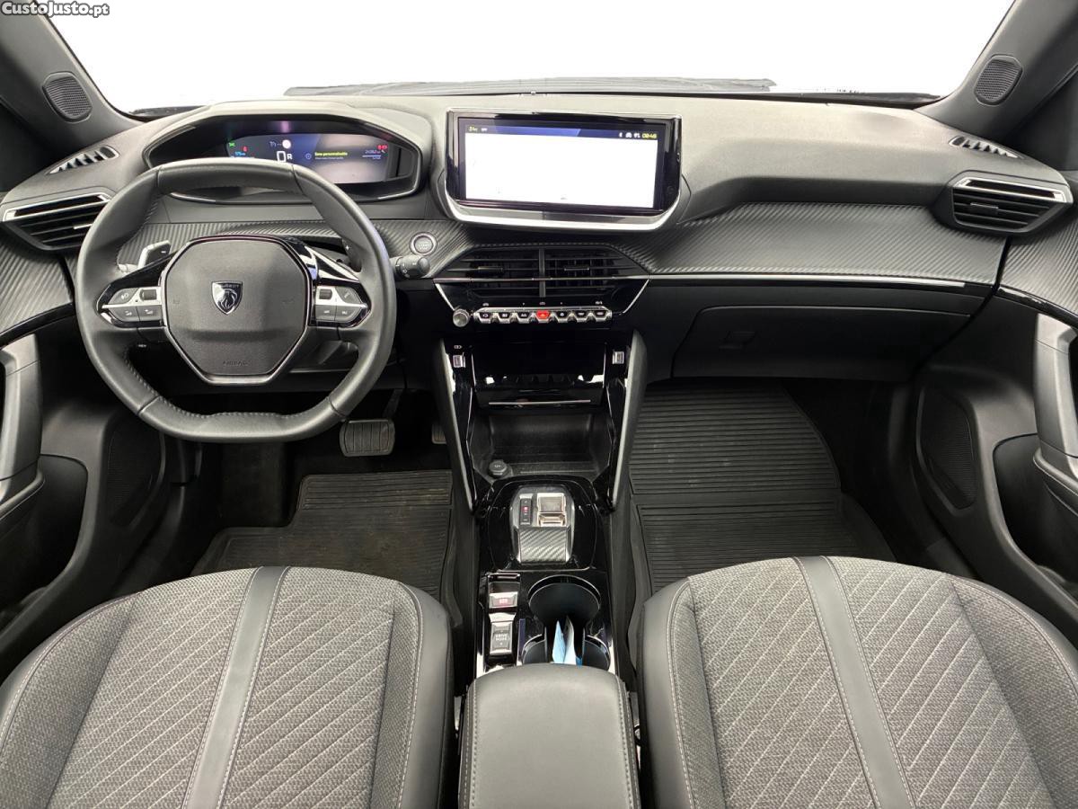 Peugeot 2008 Hybrid Allure e-DCS6 — fotografia 6