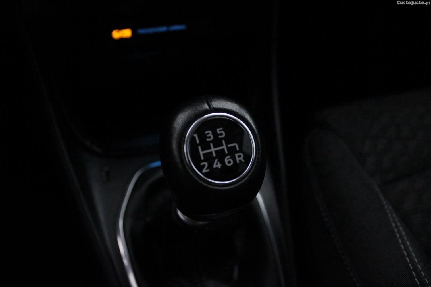 Ford Puma 1.0 ECOBOOST TITANIUM DESIGN — fotografia 15