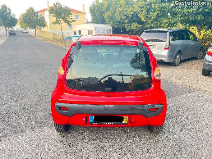 Peugeot 107 1.0 VVT-I — fotografia 8
