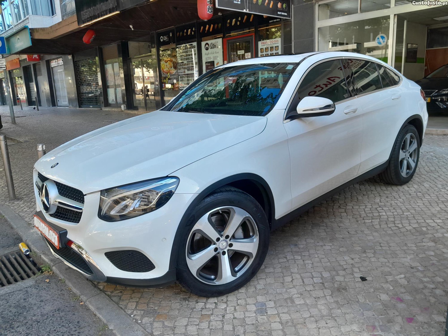 Mercedes-Benz GLC 220 220D 4MaticCoupe — fotografia 8