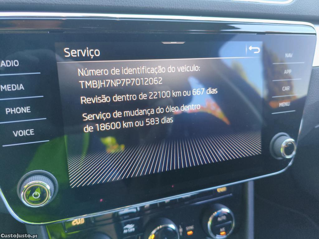 Skoda Superb Break 2.0 TDI Ambition DSG 150cv — fotografia 13
