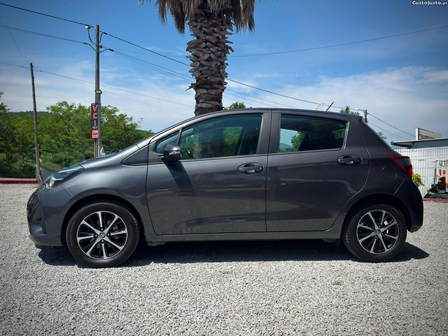 Toyota Yaris 1.0 VVT-I — fotografia 10