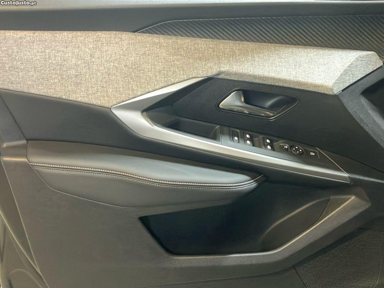 Peugeot 3008 1.2 Hybrid Allure e-DCS6 — fotografia 6