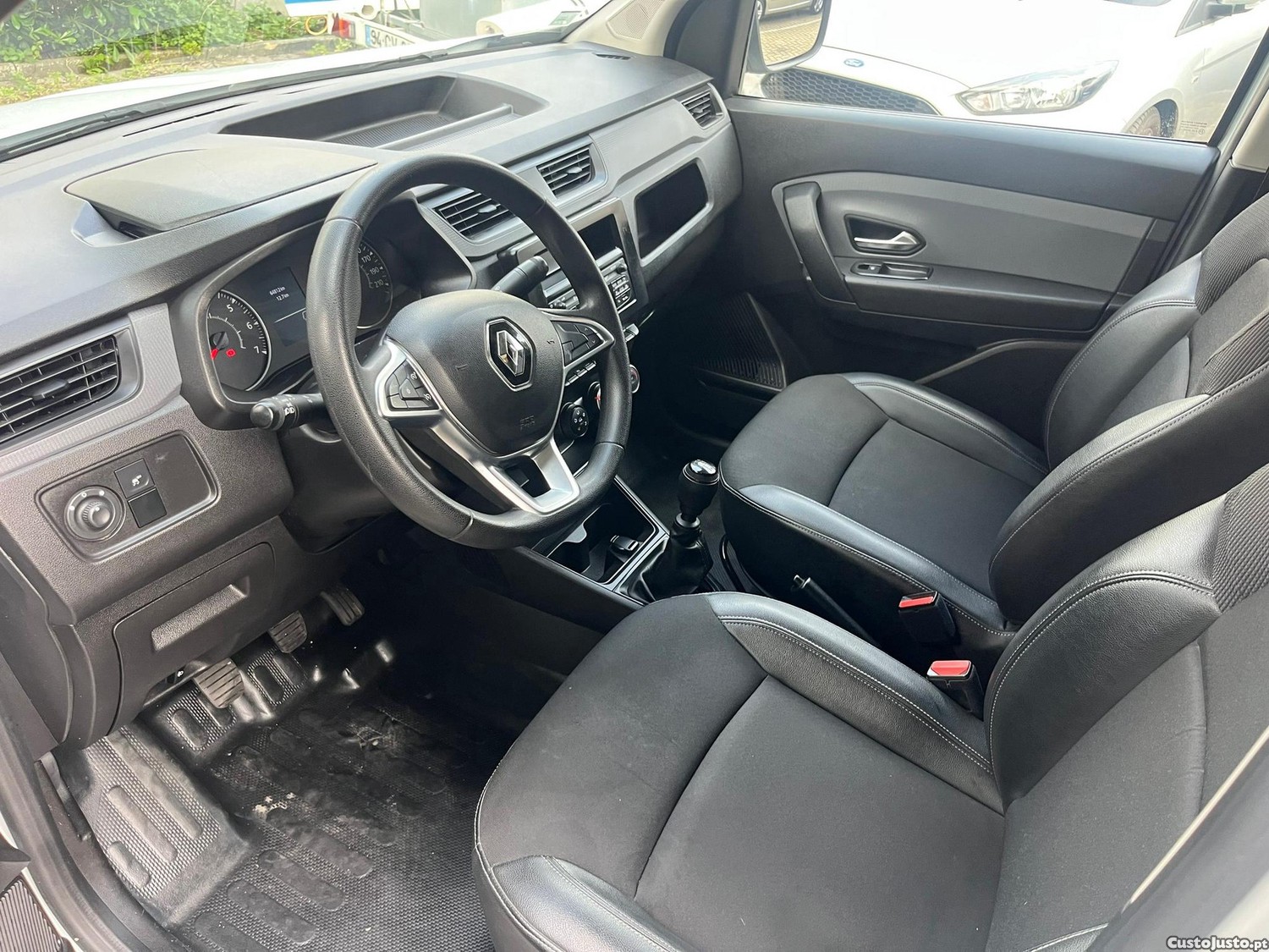 Renault Kangoo 1.5 Blue dCi Authentic — fotografia 4