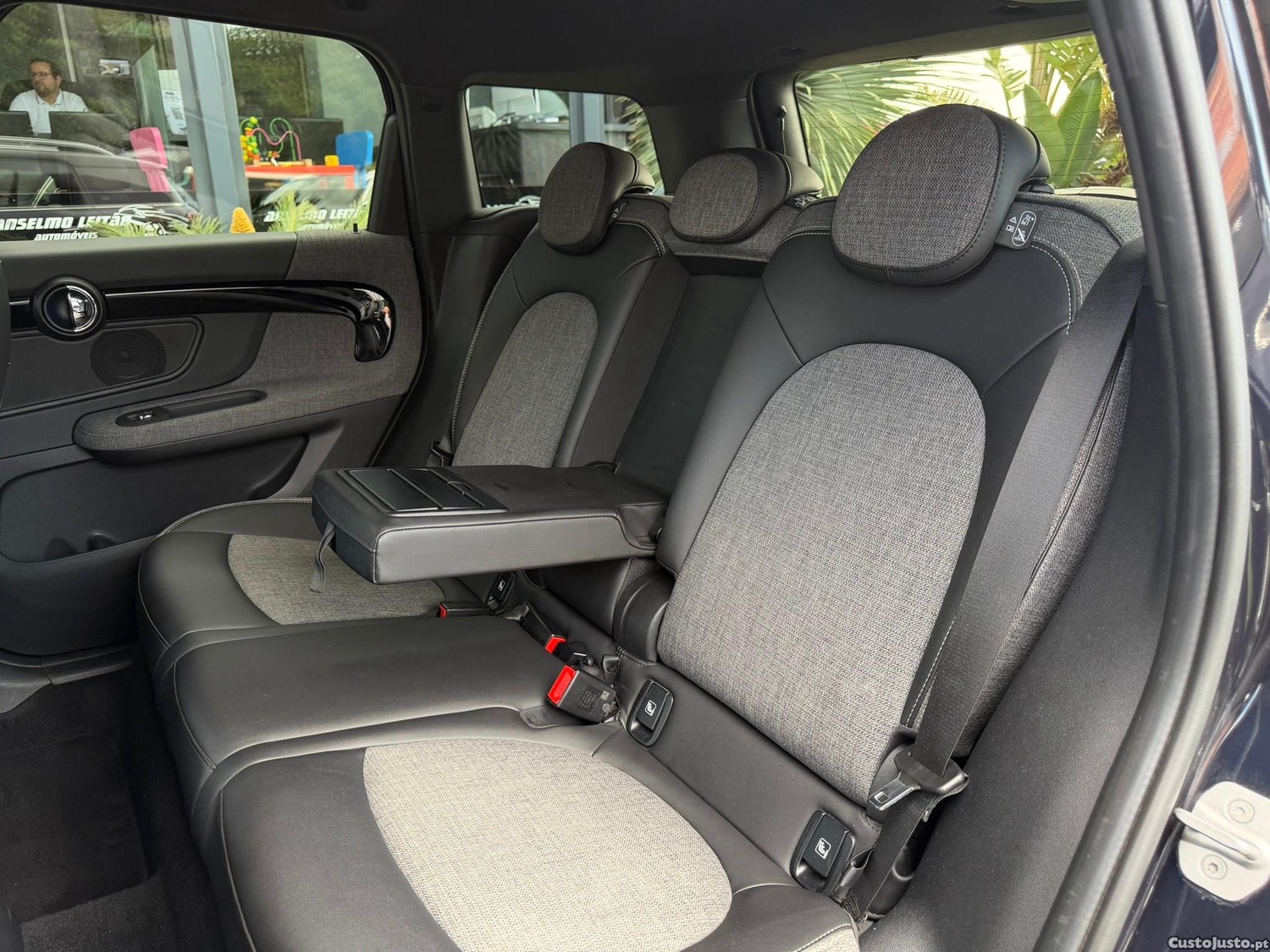 MINI Countryman Cooper SE ALL4 Untamed Edition Auto — fotografia 13