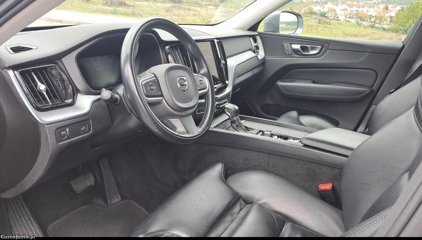 Volvo XC 60 D4 Momentum — fotografia 6