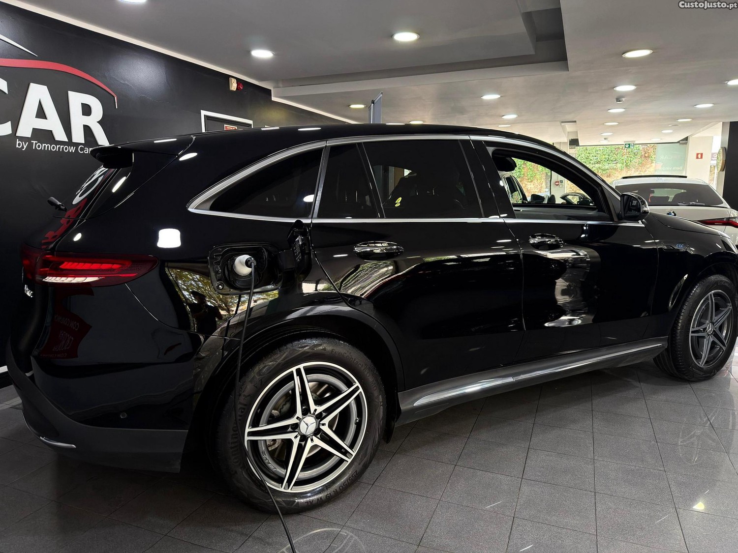 Mercedes-Benz EQC 400 400 4Matic AMG Line - 20 — photo 5