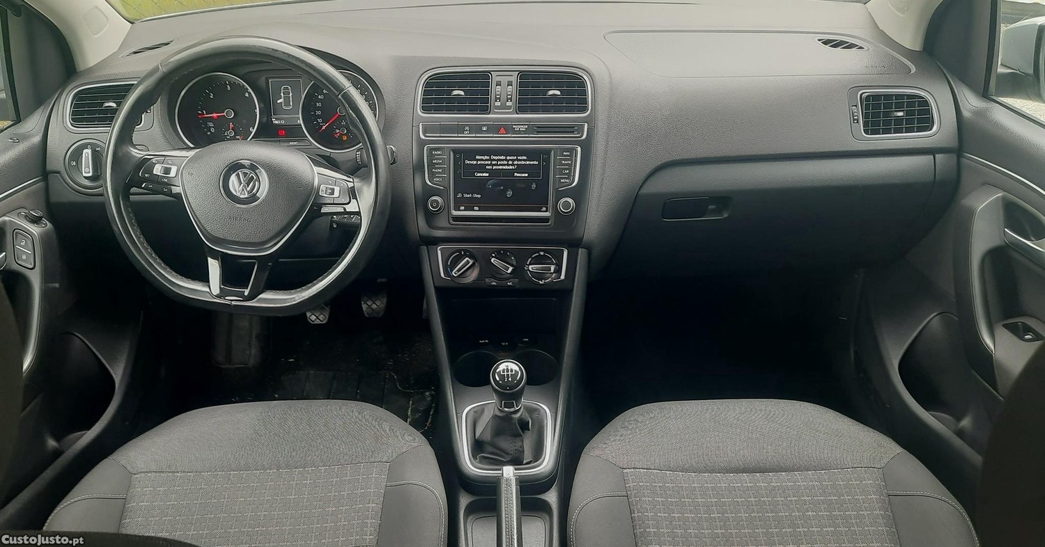Volkswagen Polo Confortline — fotografia 4