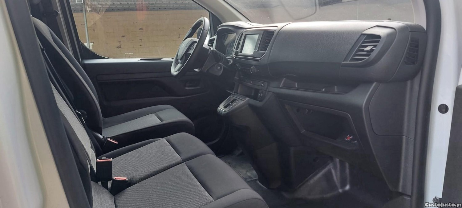 Peugeot e-Expert 75 kWh Semi-Vidrado Premium Standard — fotografia 8