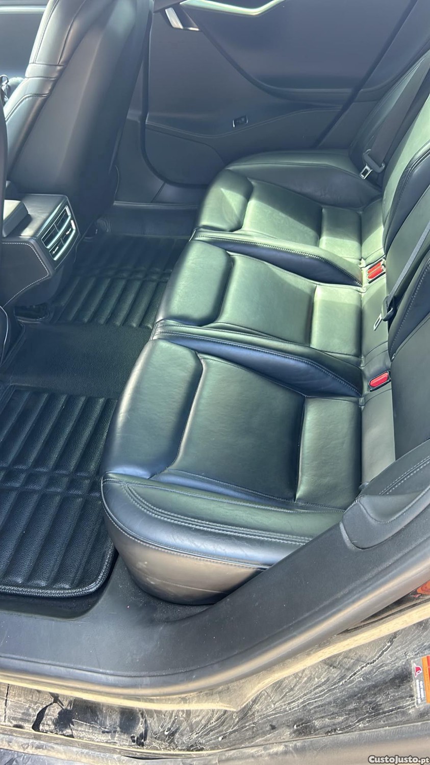 Tesla Model S Performance 700cv 932Nm — fotografia 4