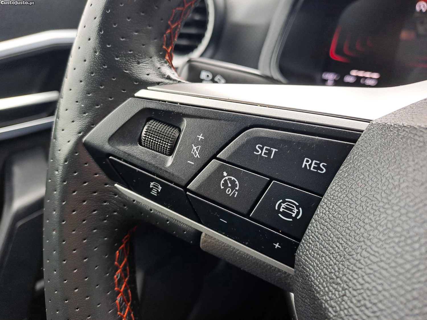 SEAT Ibiza FR 1.0TSI 95CV GASOLINA 2024 — fotografia 8