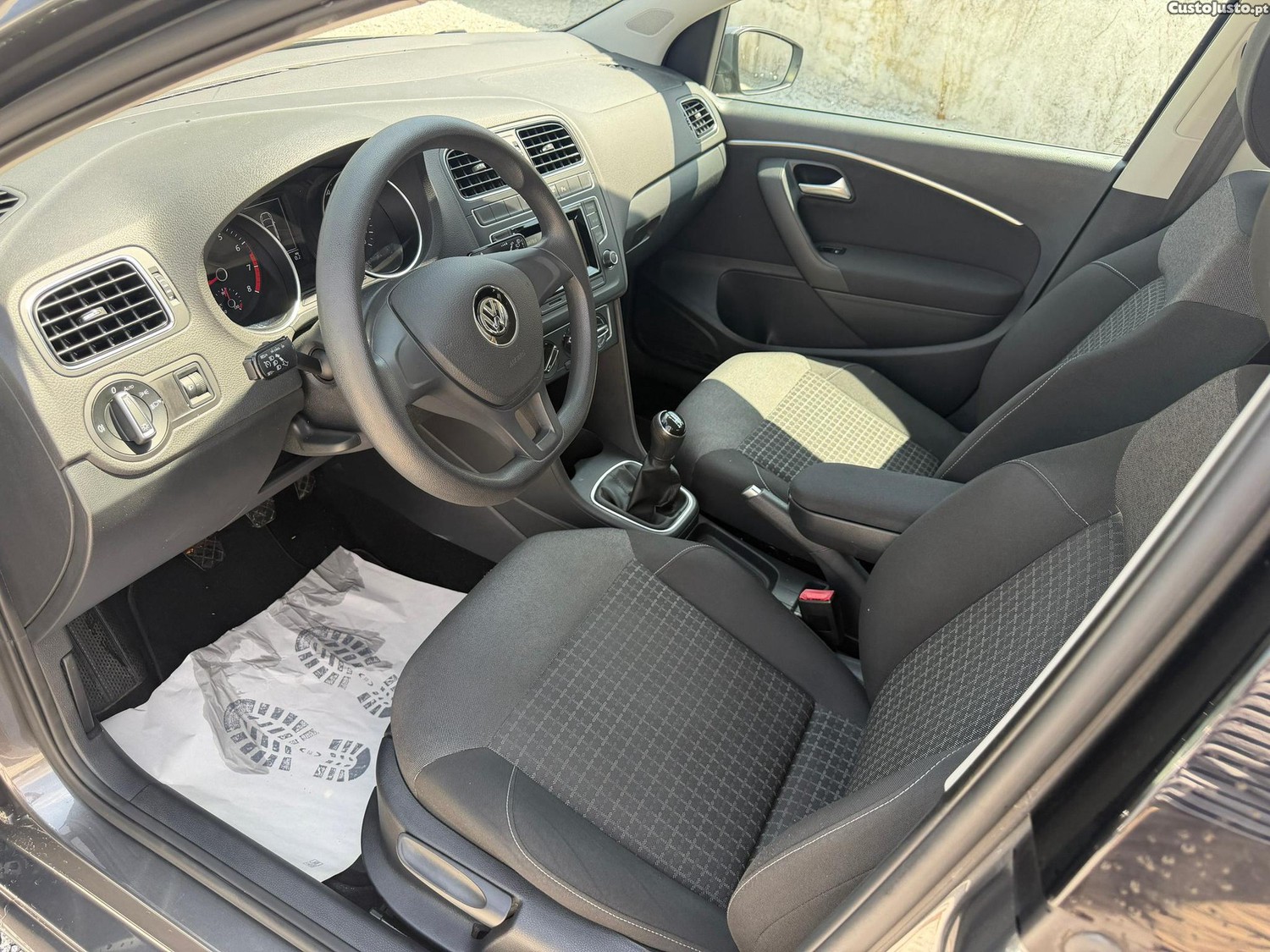 Volkswagen Polo 1.0 Confortline — fotografia 6