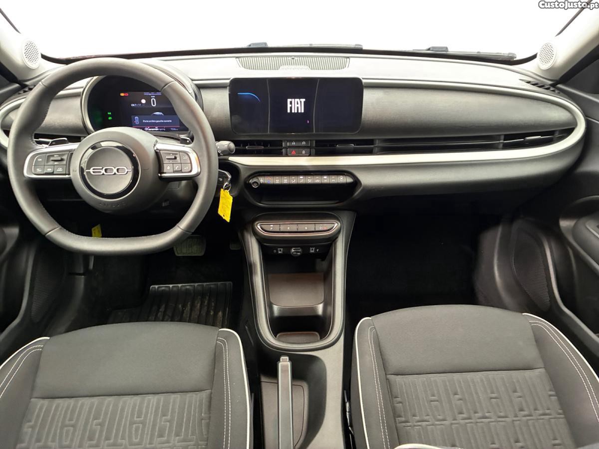 Fiat 600 1.2 Hybrid DCT6 — fotografia 6