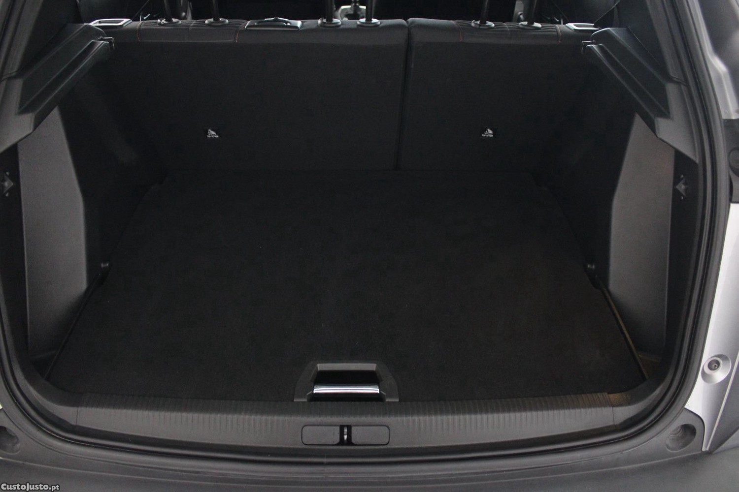 Peugeot 2008 1.5 BHDI ACTIVE — fotografia 5