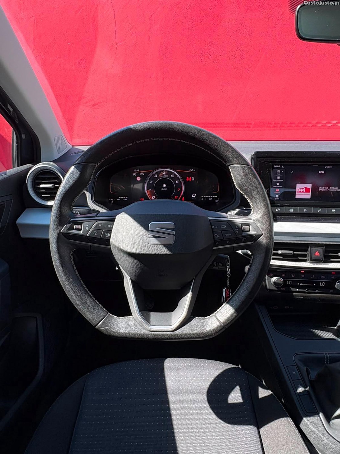 SEAT Ibiza V — fotografia 2