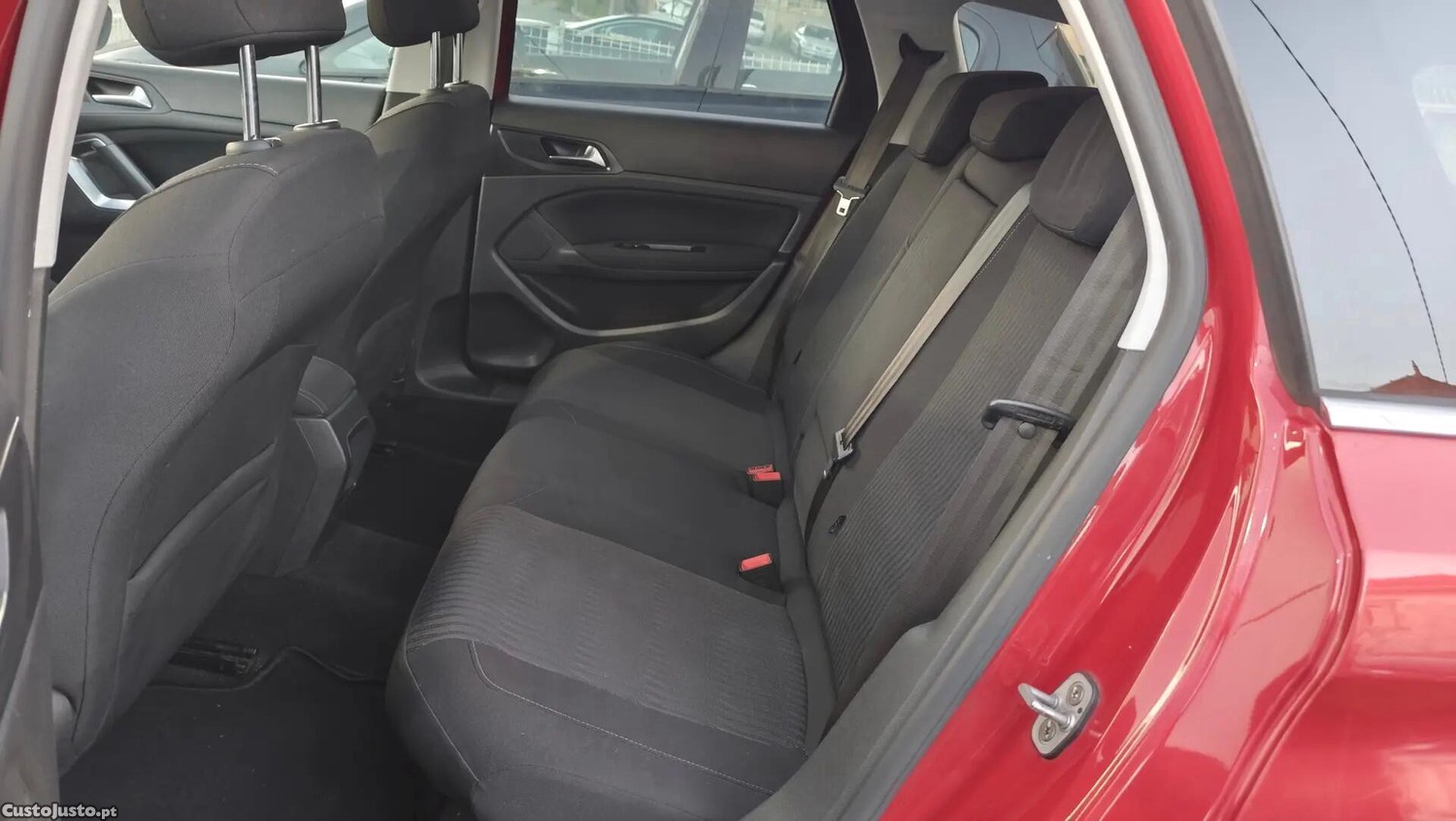 Peugeot 308 1.6 BlueHDi Active — fotografia 12