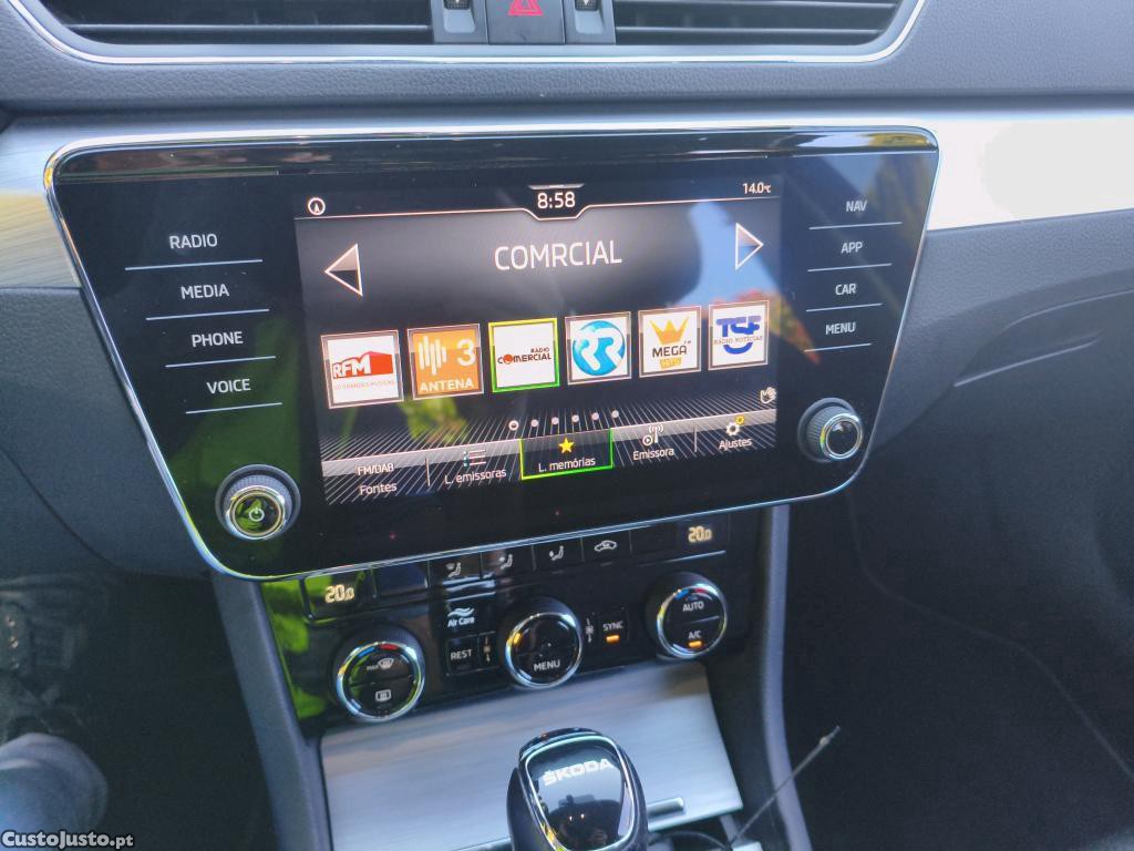 Skoda Superb Break 2.0 TDI Ambition DSG 150cv — fotografia 14