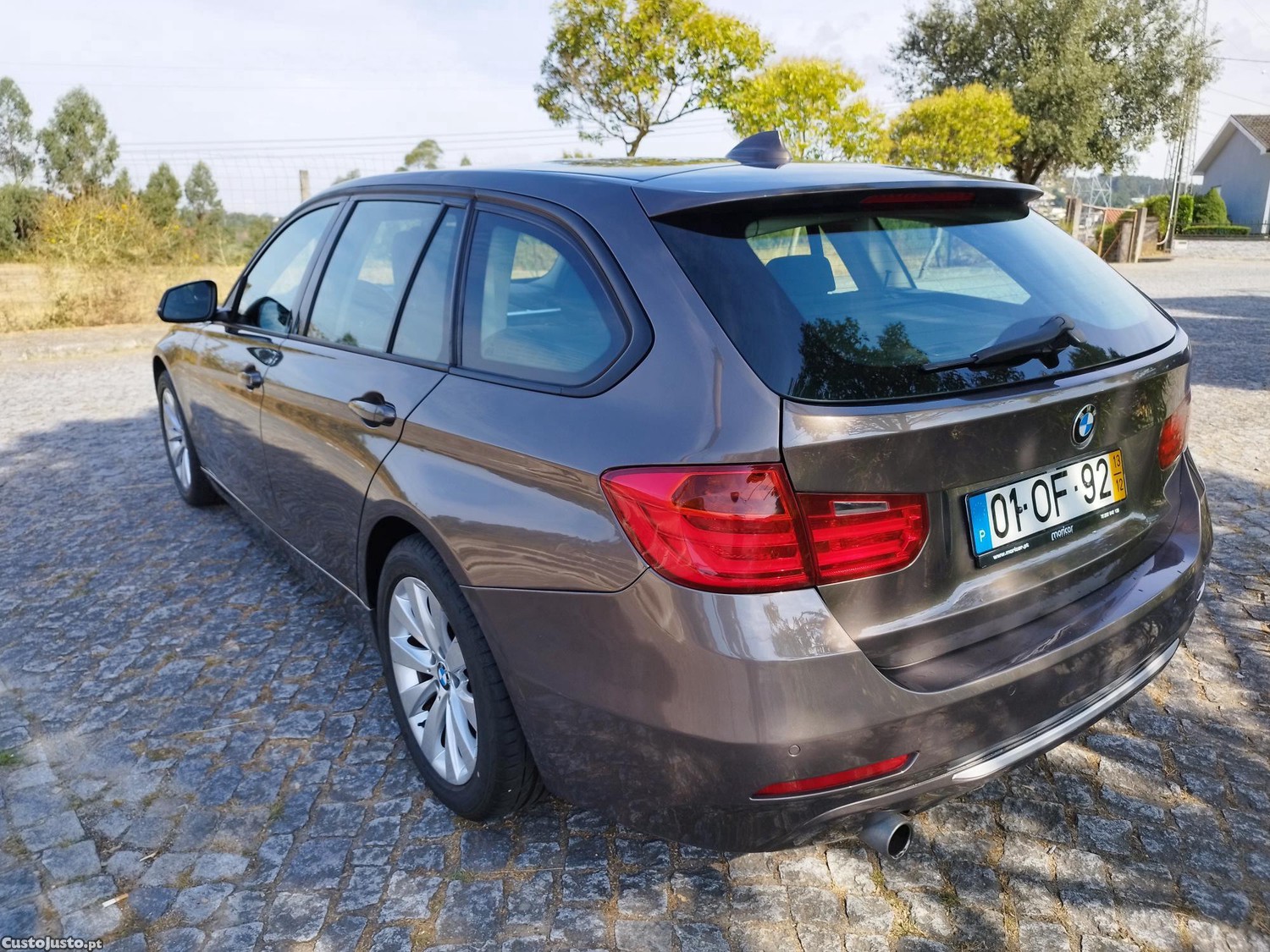 BMW 318 2.0 touring — fotografia 10