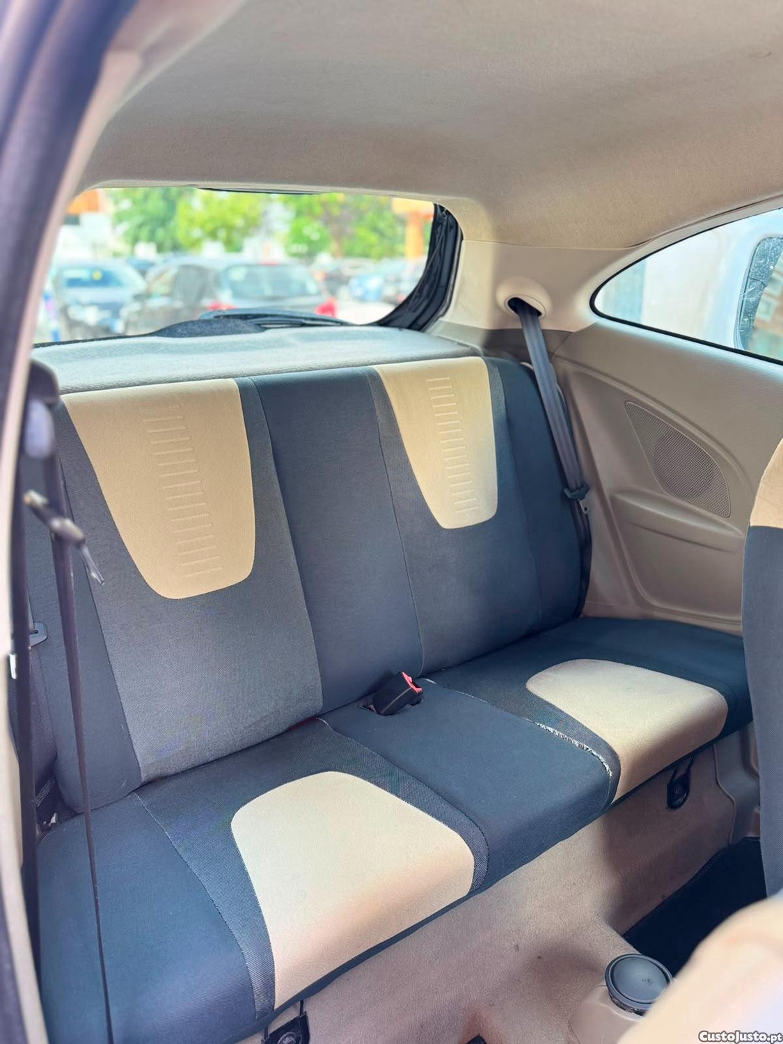 Ford KA 3 portas — fotografia 8
