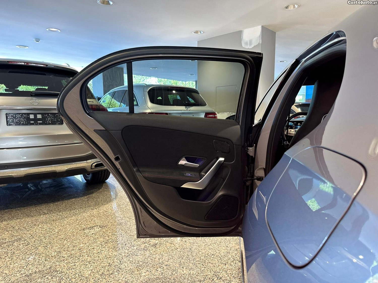 Mercedes-Benz A 180 CDI 7G-DCT AMG Line — fotografia 4