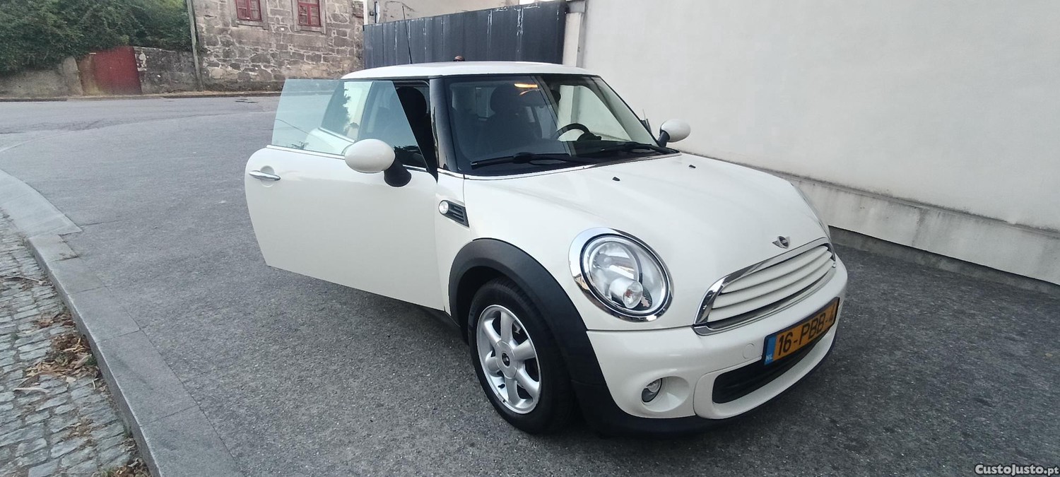 MINI One 5J hatchback — fotografia 7