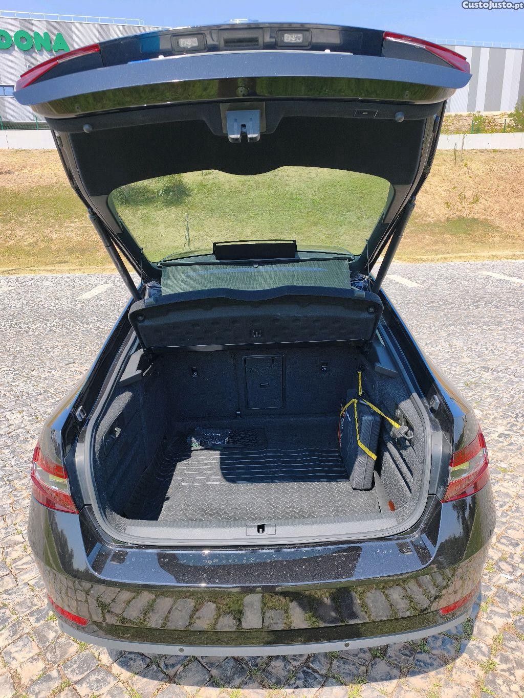 Skoda Superb Style 2.0tdi+dsg7 — fotografia 8