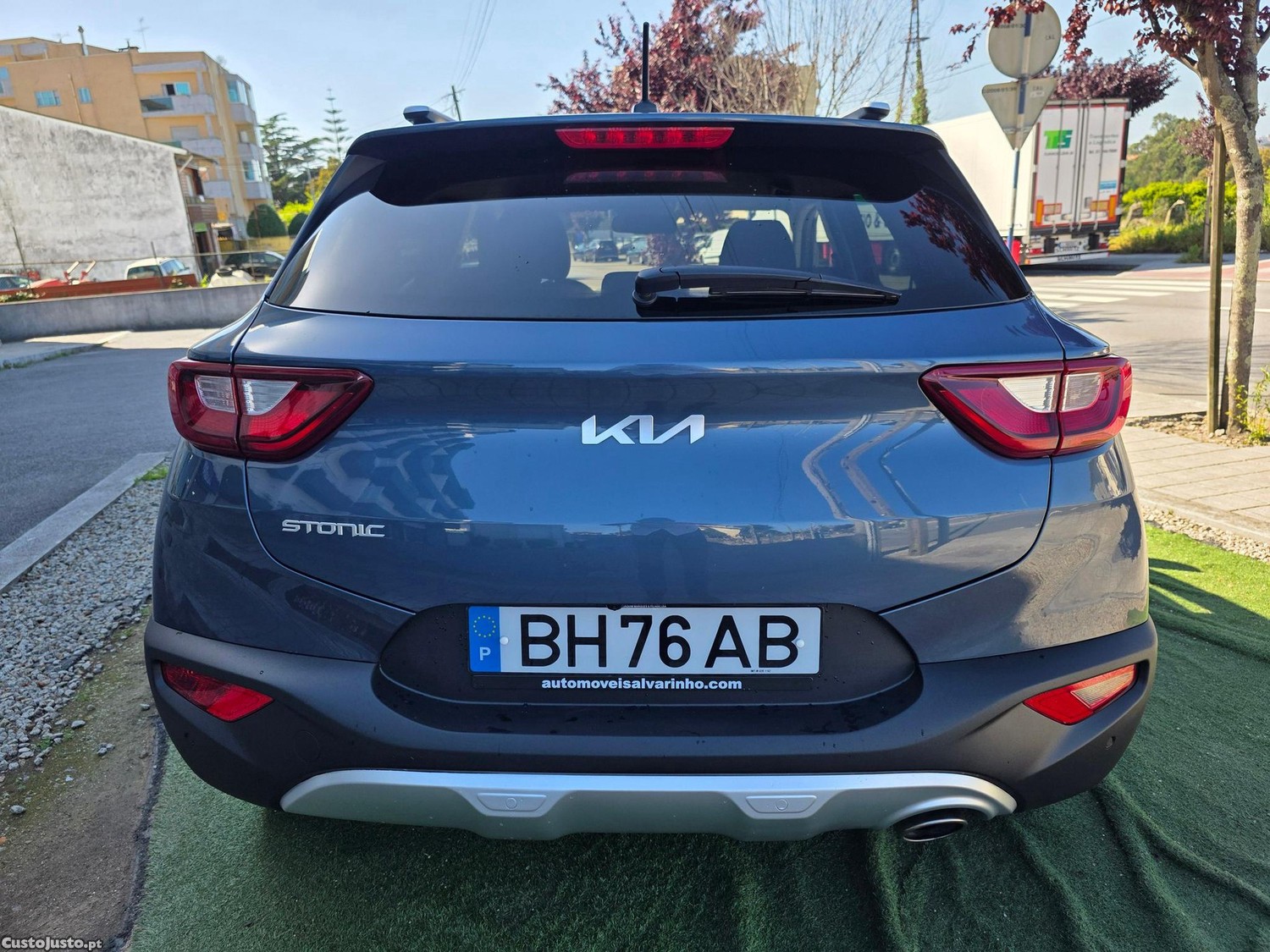 Kia Stonic 1.2 Dynamic — fotografia 2