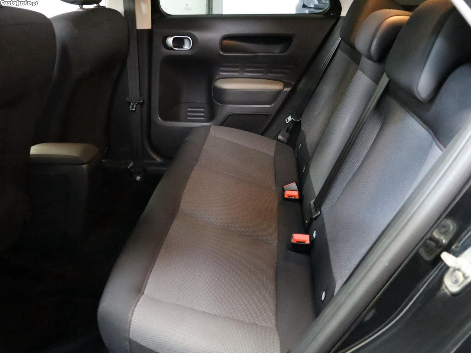 Citroën C4 Cactus 1.5 BlueHDi Shine — fotografia 11