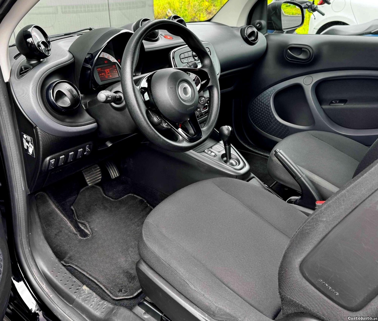 Smart Fortwo Coupé EQ — fotografia 10