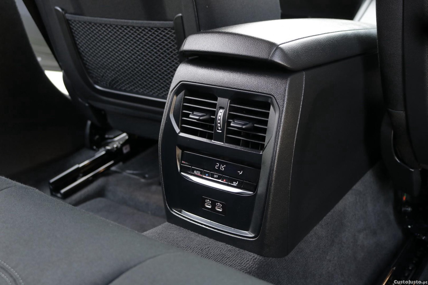 BMW 318 d Touring Auto 150cv — fotografia 32