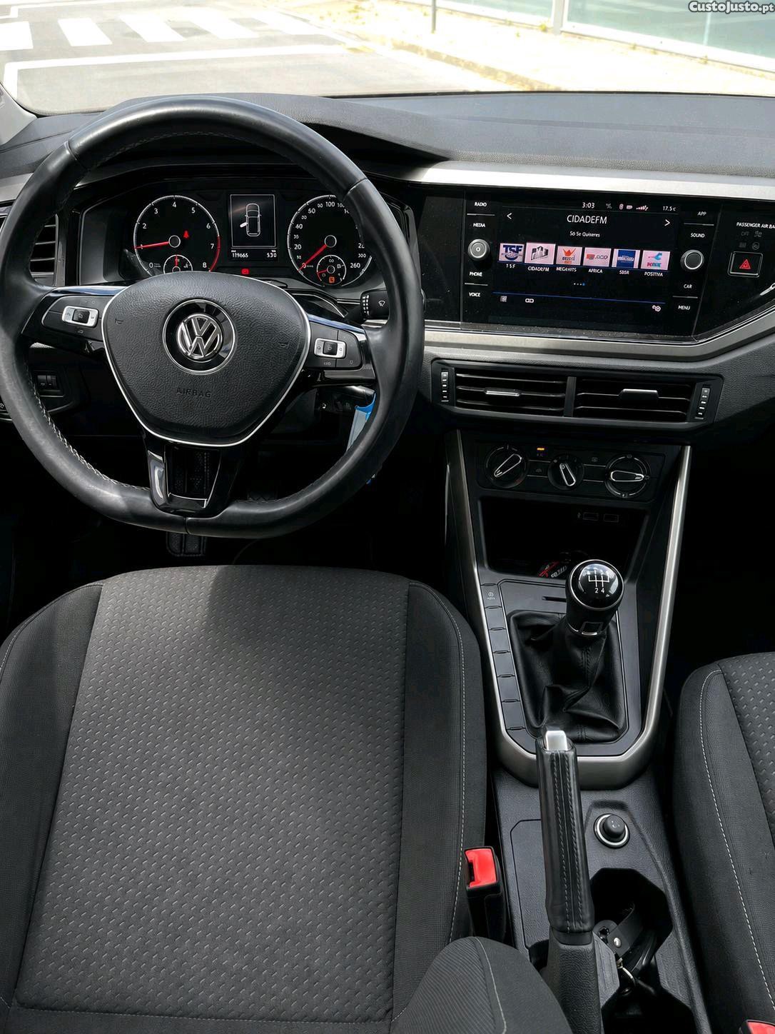 Volkswagen Polo Confortline — fotografia 4