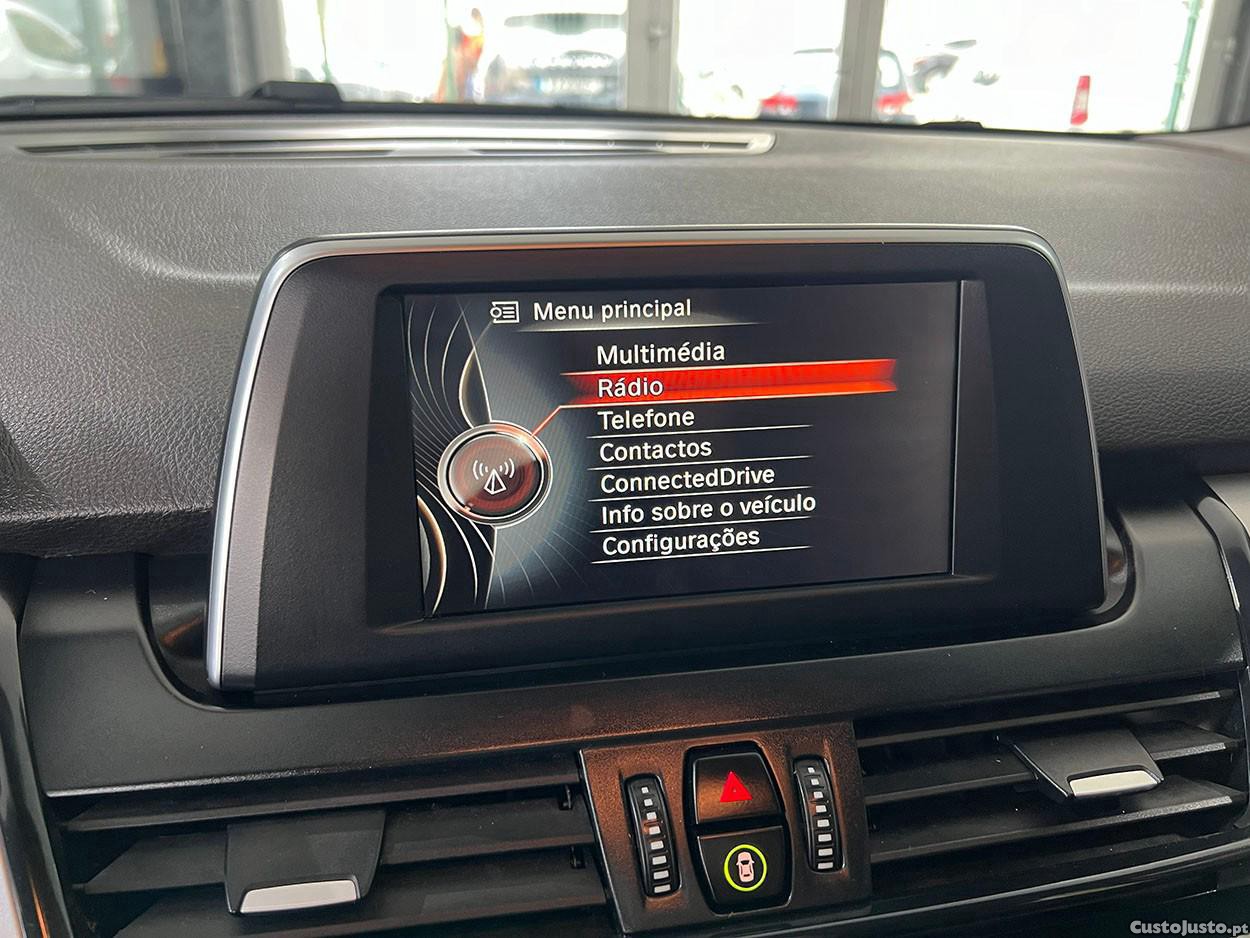 BMW 214 Active Tourer d Advantage — fotografia 10
