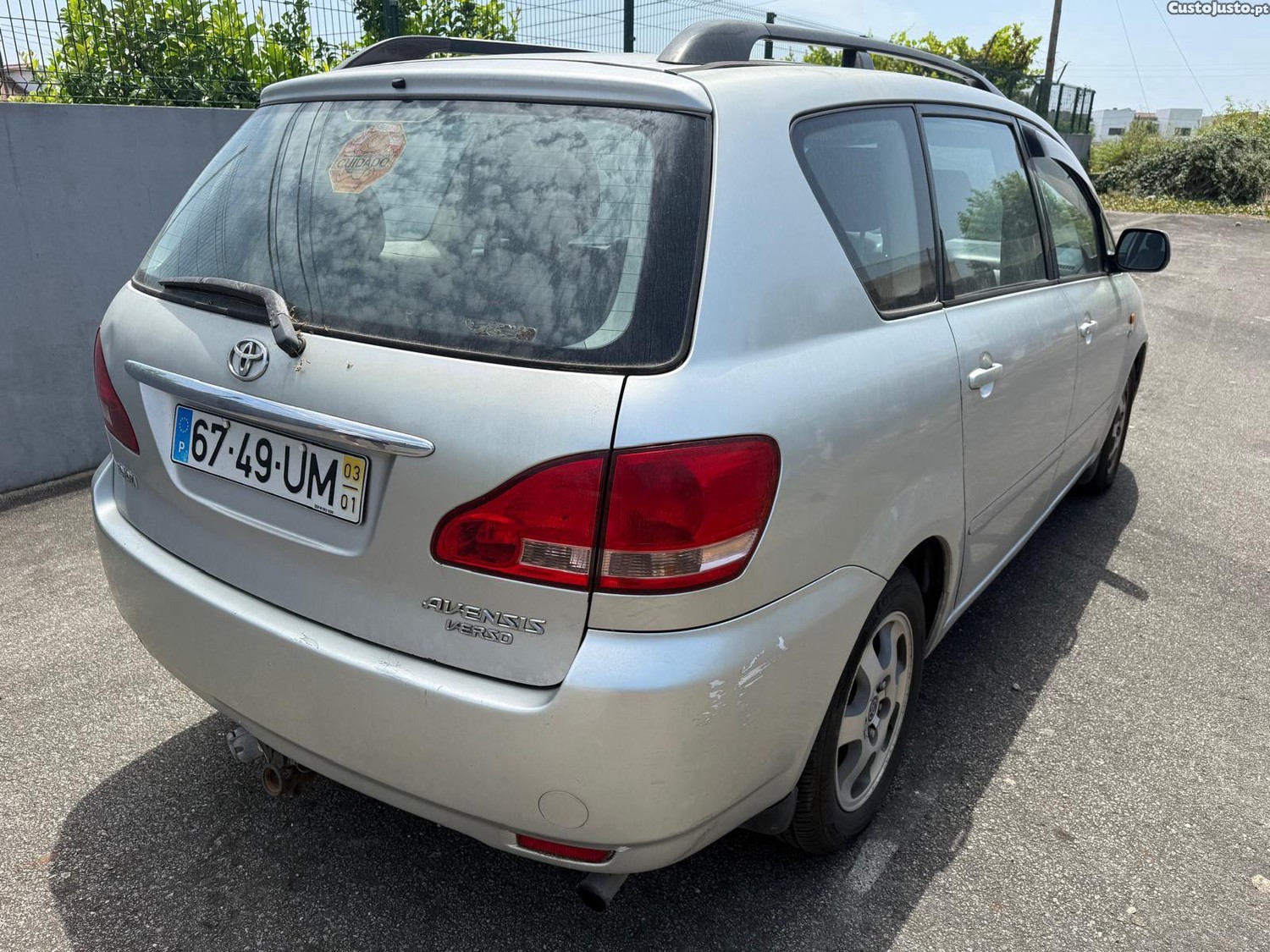 Toyota Avensis 2.0TD VERSUS — fotografia 6