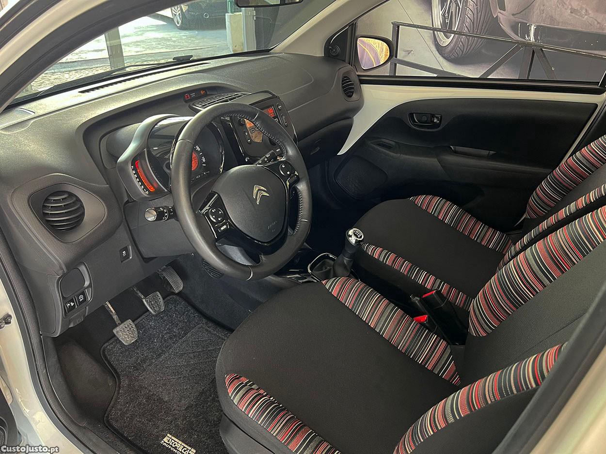 Citroën C1 1.0 VTi Feel S&S — fotografia 14