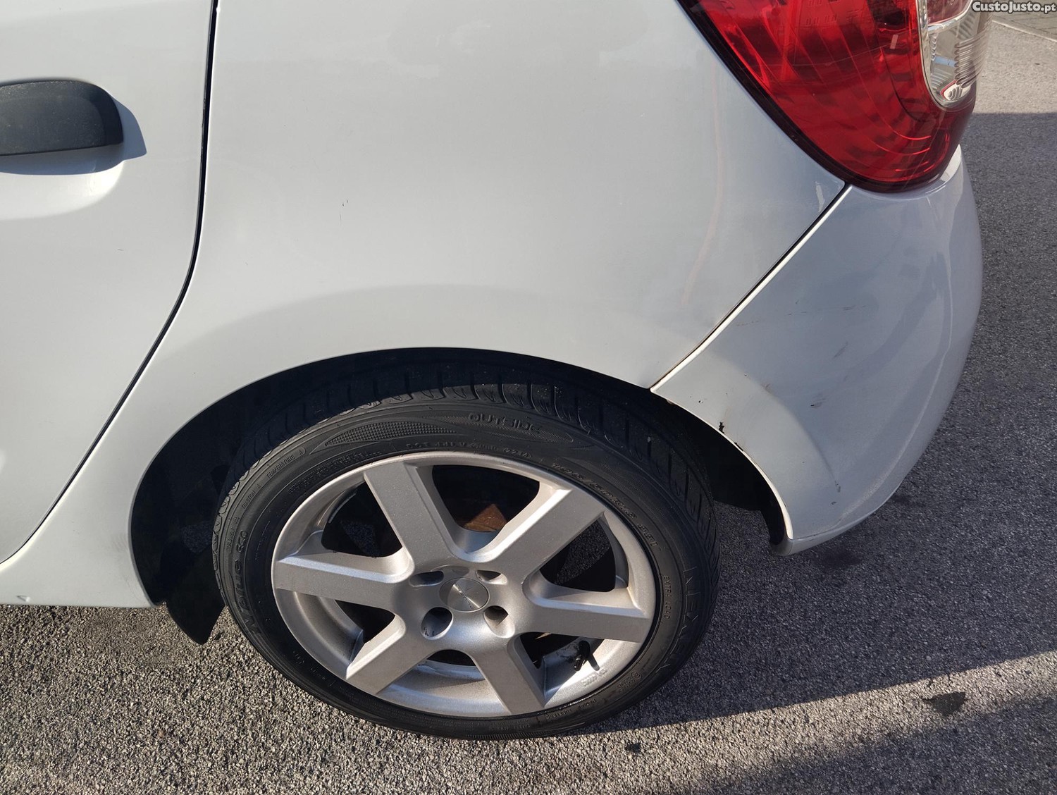 Dacia Sandero 1.2 — fotografia 4