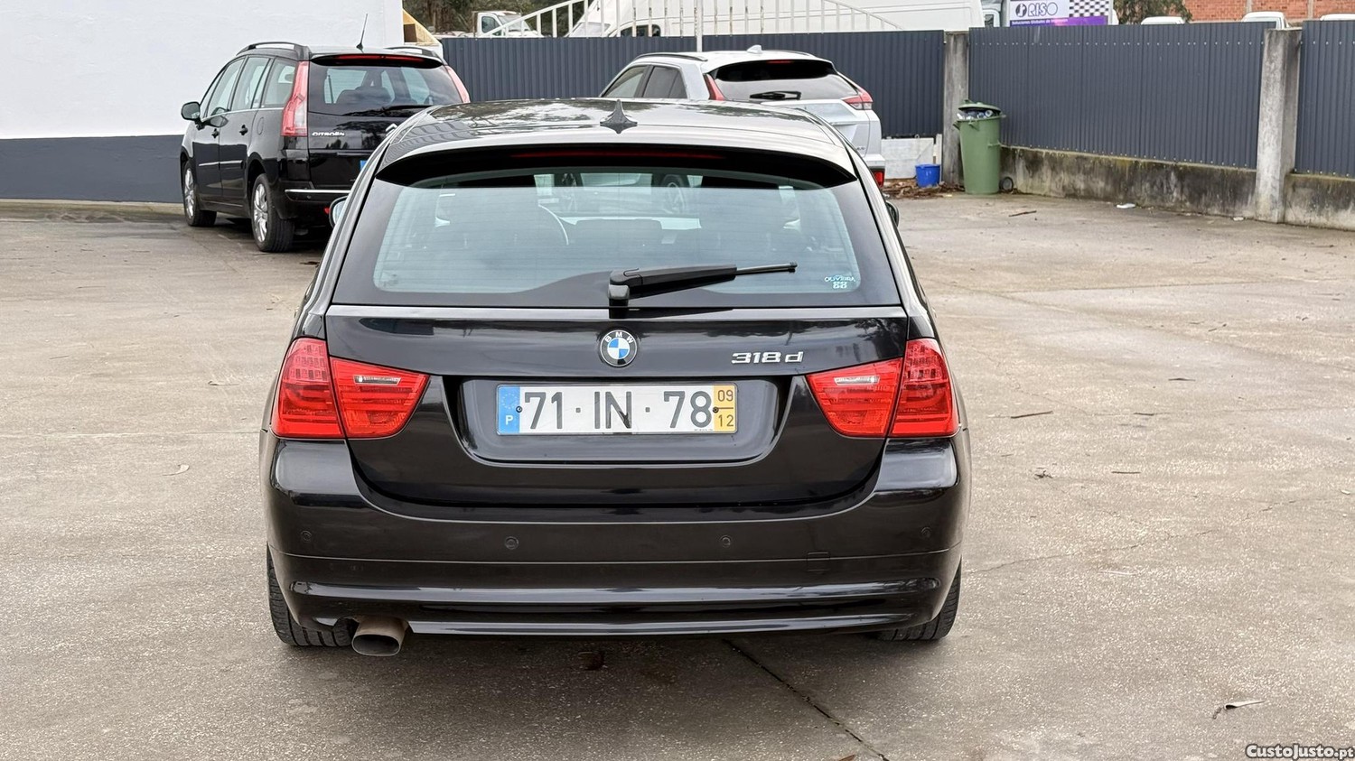 BMW 318 D Touring de 2009 — fotografia 15