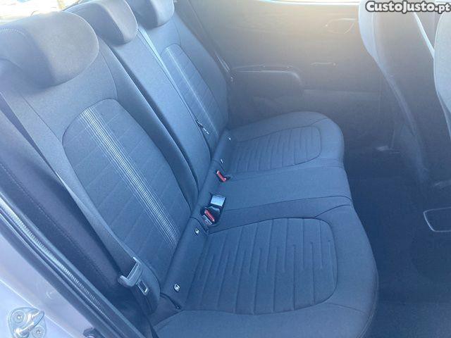 Hyundai i10 1.0 Auto Style — fotografia 3