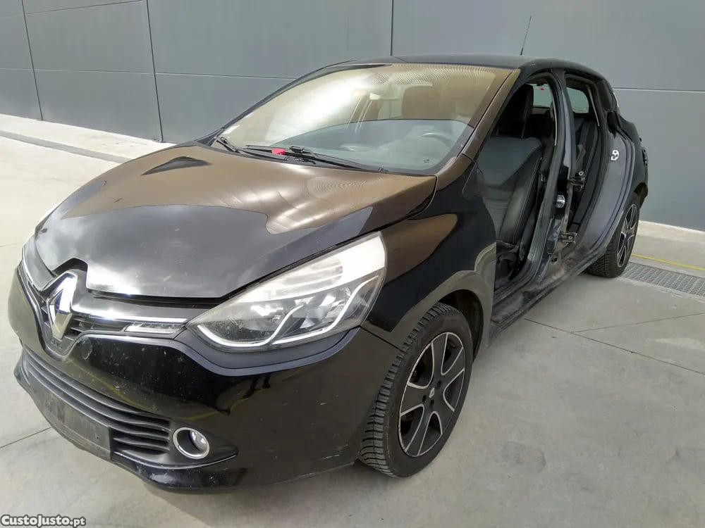 Renault Clio 0.9 TCe 90 (BHNF, BHMA, BHMH, BHJK, BHJR) (66 kW / 90 cv) [11.2012 - 08.2021] - 15 foto 2