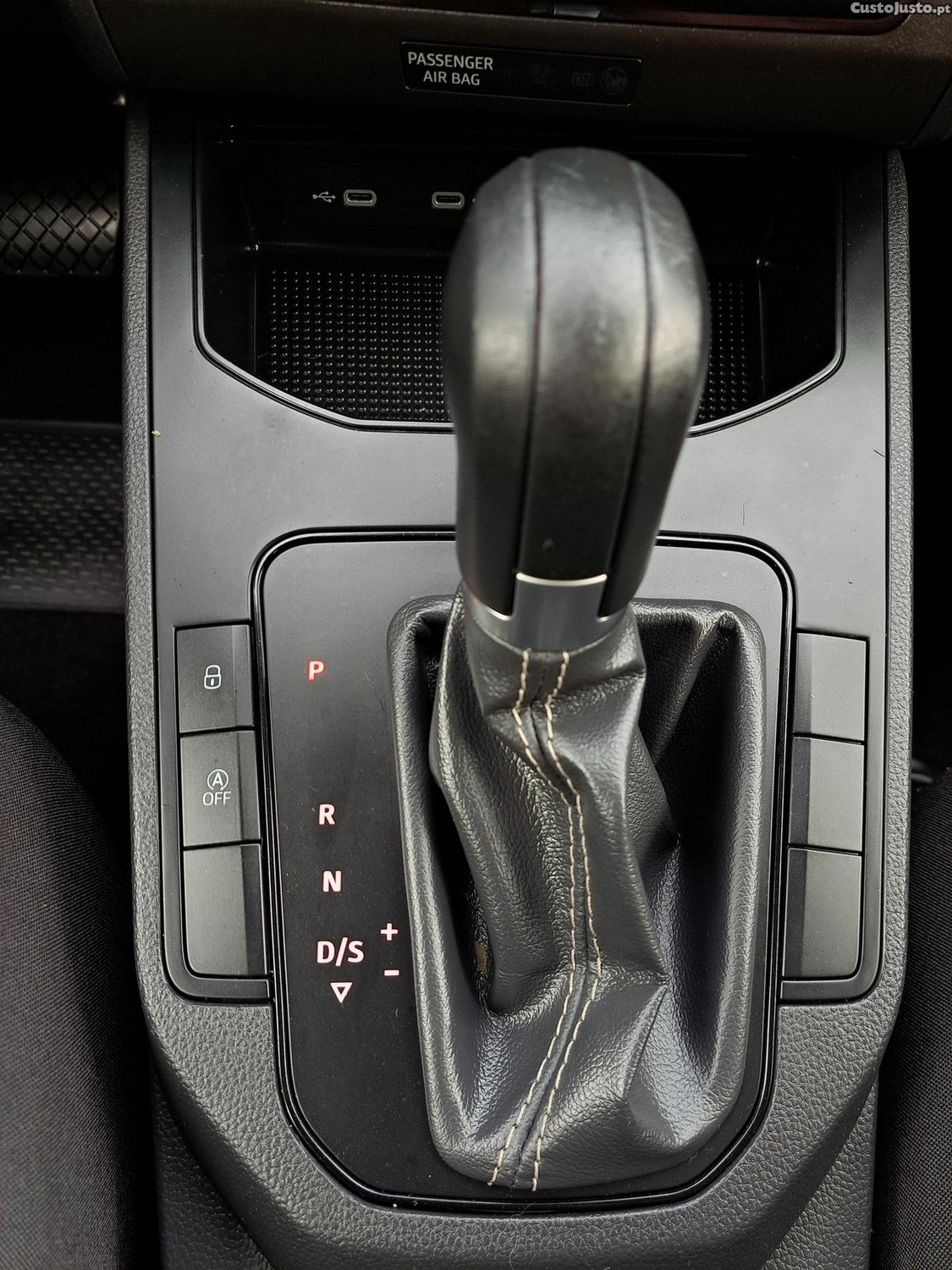 SEAT Ibiza 1.0 TSI Style Plus DSG — fotografia 14