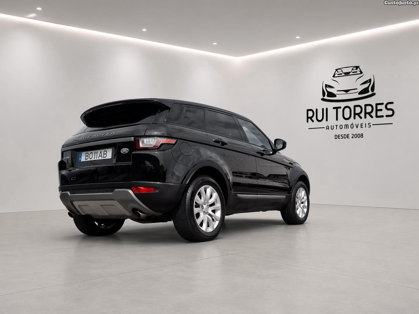Land Rover Evoque 2.0 TD4 PURE — fotografia 3