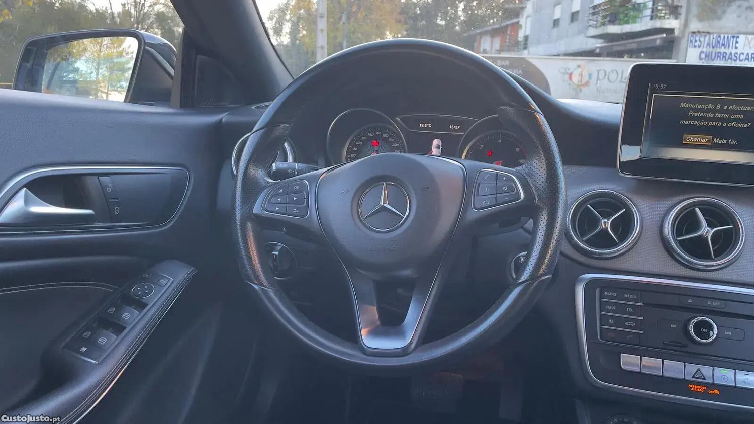 Mercedes-Benz CLA 200 d Urban Aut. — fotografia 7