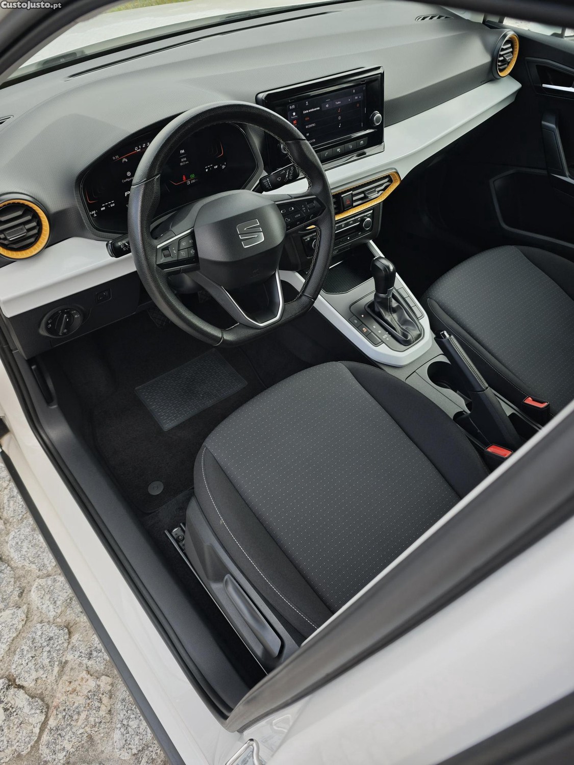 SEAT Arona TSI Style DSG — fotografia 12
