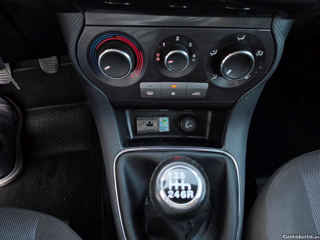 Fiat Bravo 1.6JTdm 105cv 180.000km 03/2009 — fotografia 3