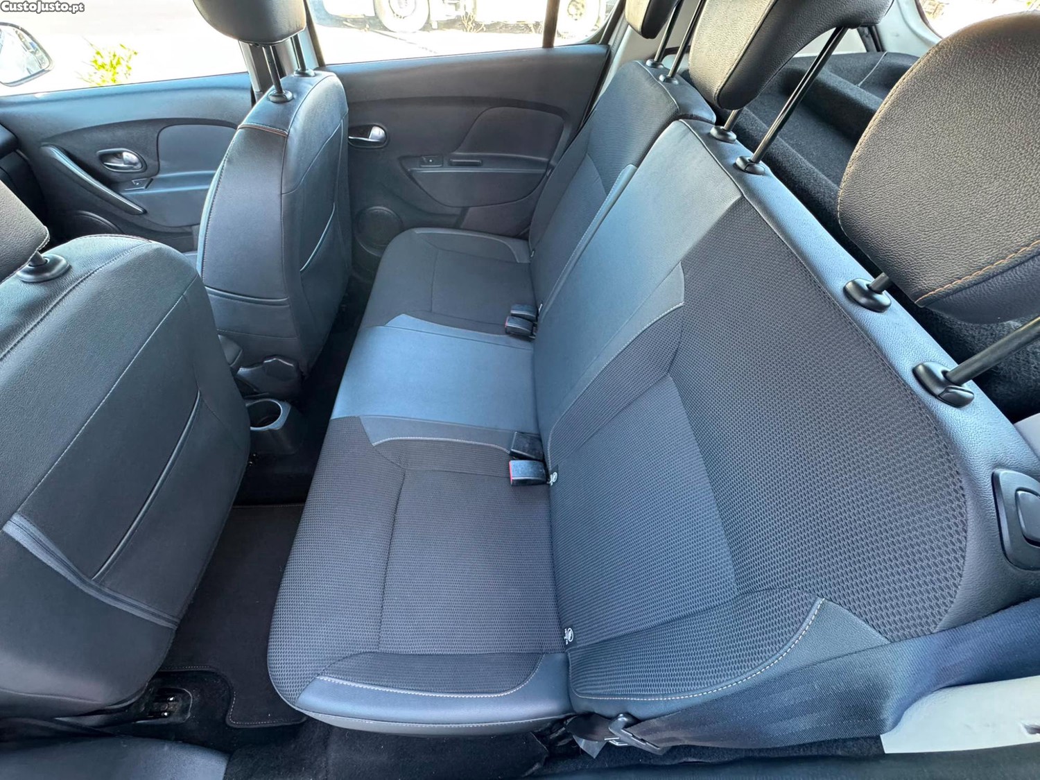 Dacia Sandero TCE GPL — fotografia 5