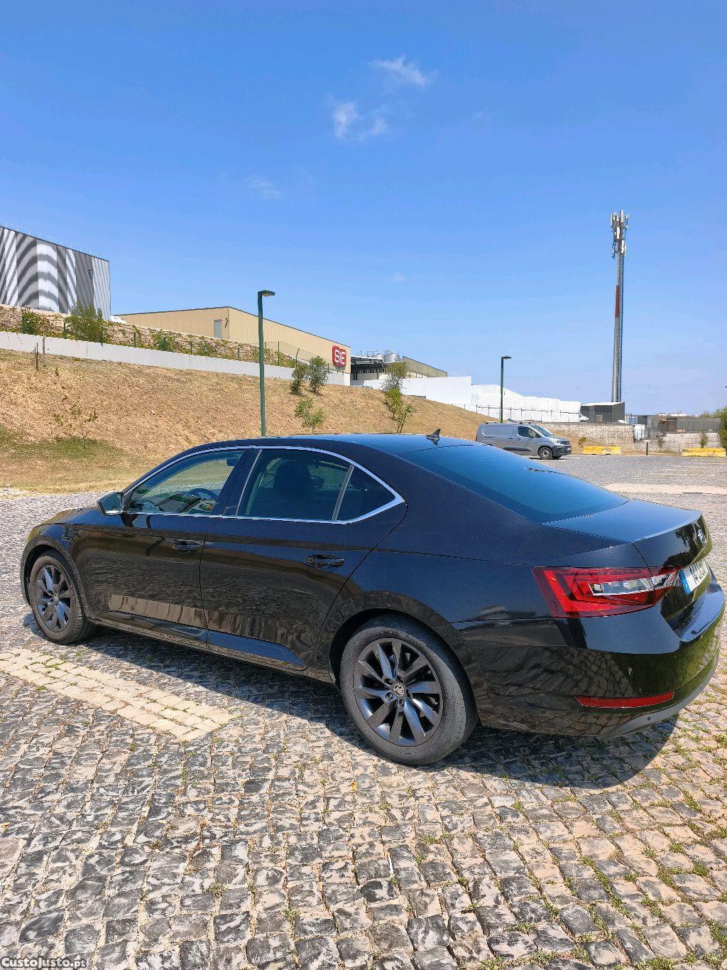 Skoda Superb Style 2.0tdi+dsg7 — fotografia 7