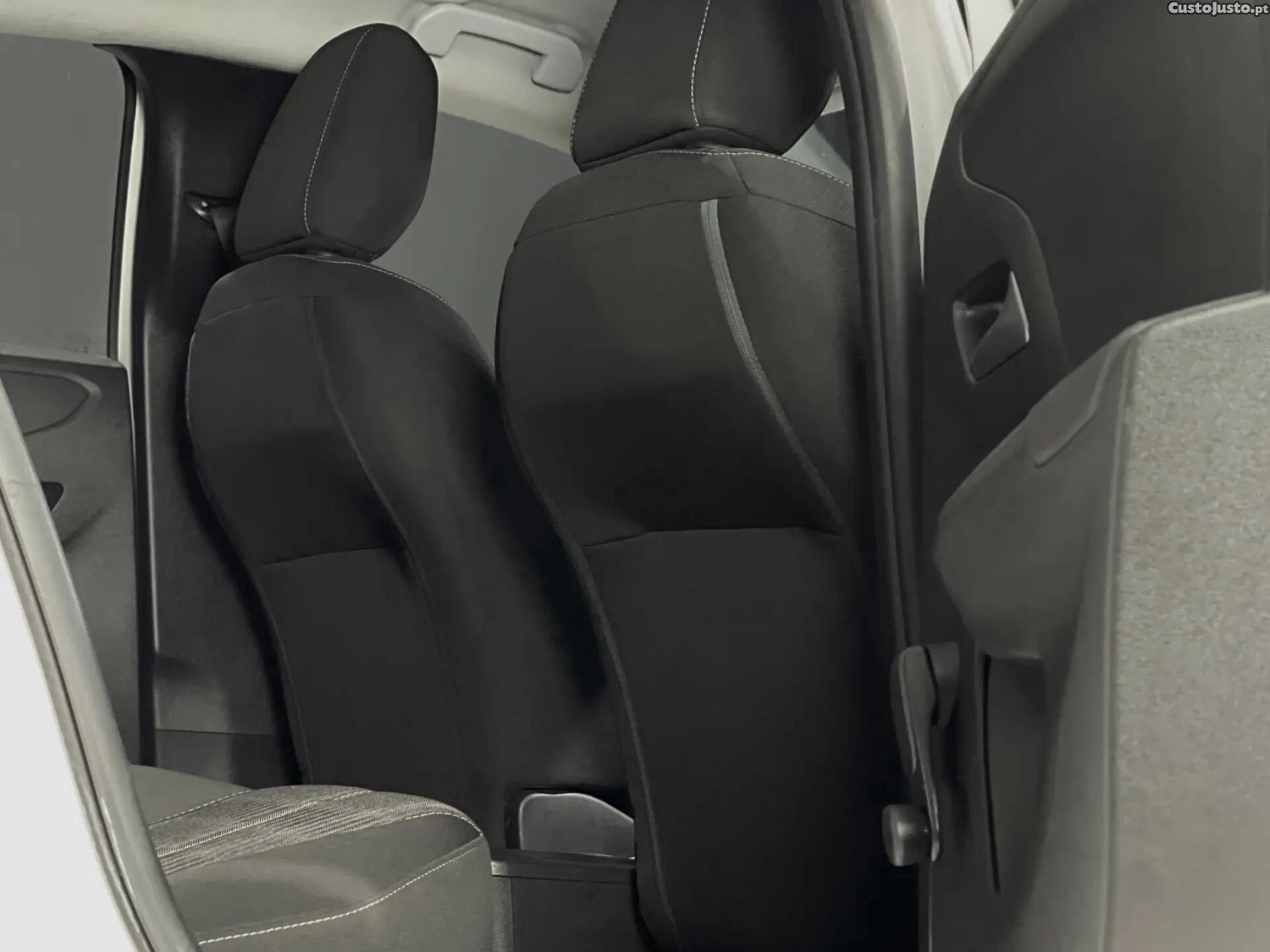 Opel Corsa 1.5 D Business Edition — fotografia 6