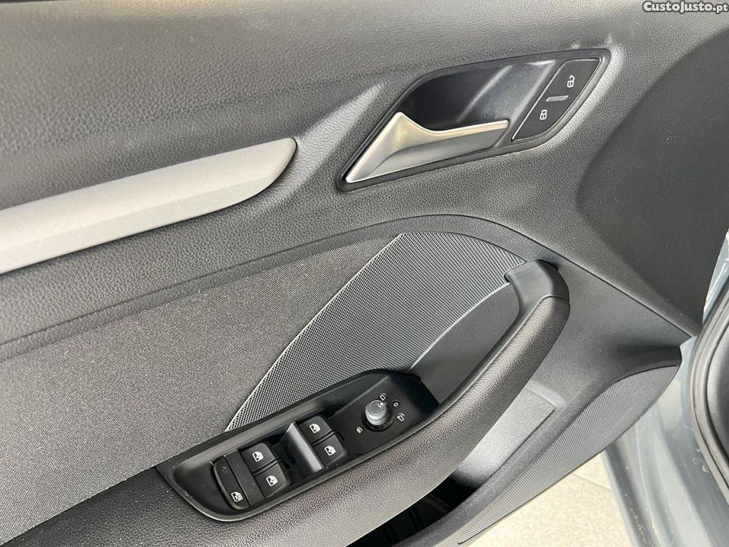 Audi A3 Sportback 1.0 TFSI — fotografia 4