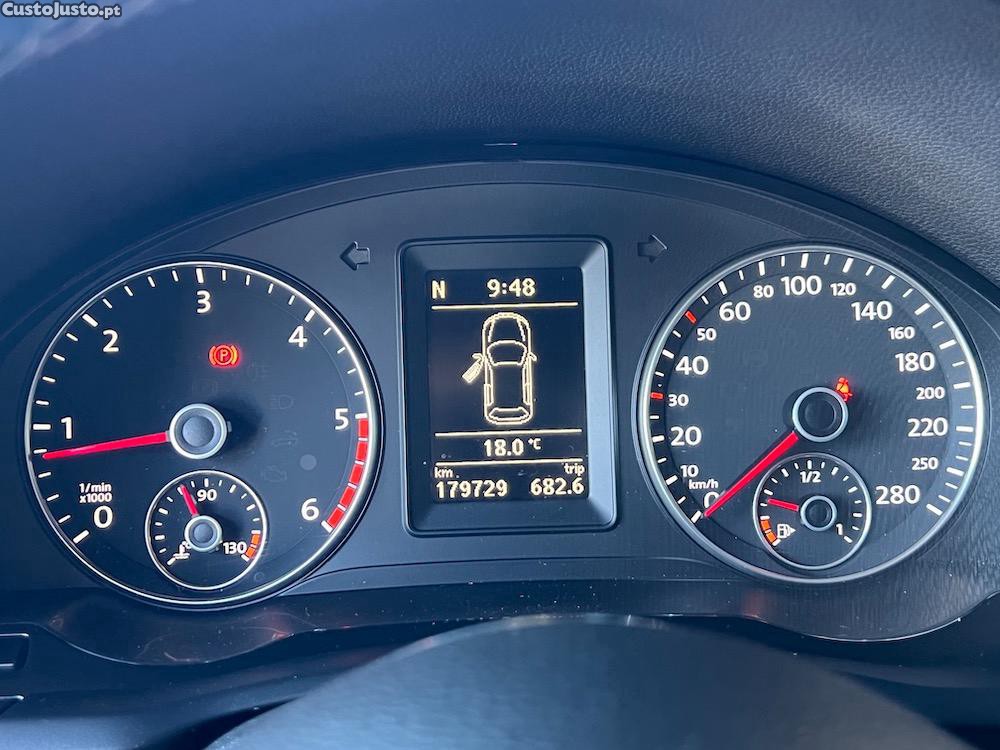 Volkswagen Scirocco Sport 2.0TDi 140cv — fotografia 8