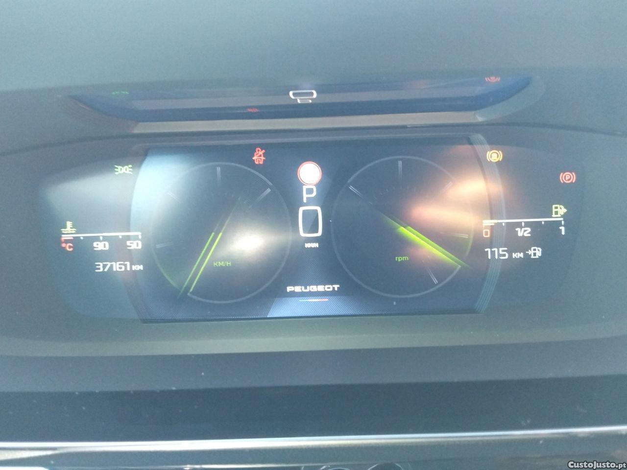 Peugeot 308 1.2 PureTech GT EAT8 — fotografia 5