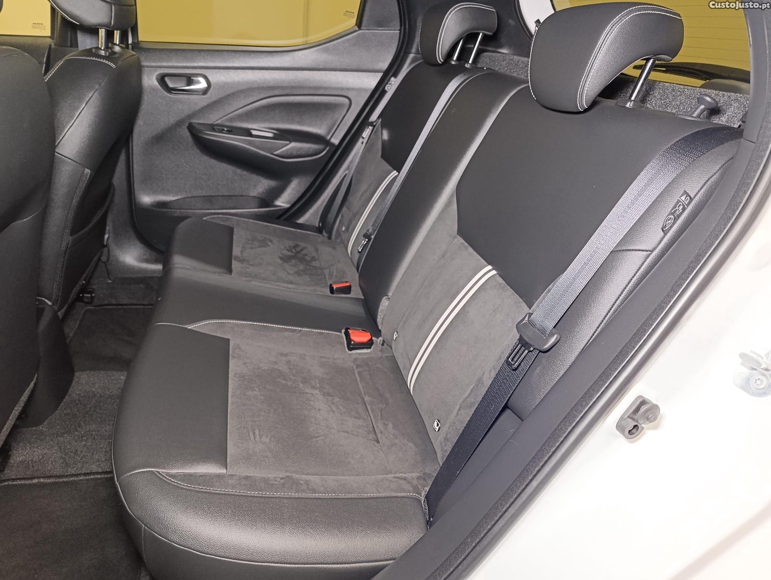 Nissan Micra 1.0 IG-T N-Sport — fotografia 12